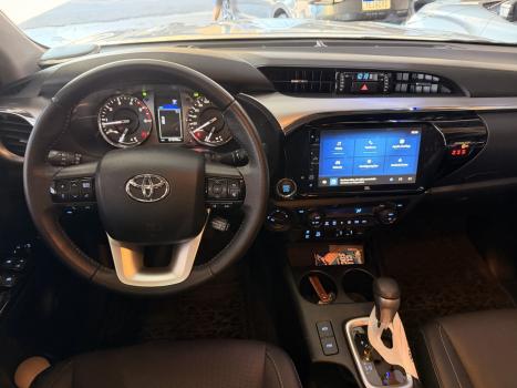 TOYOTA Hilux Caminhonete 2.8 16V SRX 4X4 TURBO DIESEL CABINE DUPLA AUTOM�TICO, Foto 14