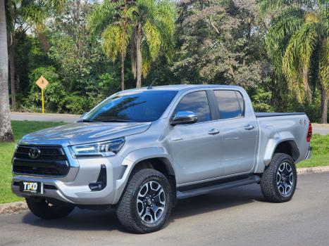 TOYOTA Hilux Caminhonete 2.8 16V SRX PLUS 4X4 TURBO DIESEL CABINE DUPLA AUTOM�TICO, Foto 1