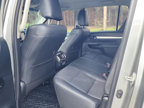 TOYOTA Hilux Caminhonete 2.8 16V SRX PLUS 4X4 TURBO DIESEL CABINE DUPLA AUTOM�TICO, Foto 9