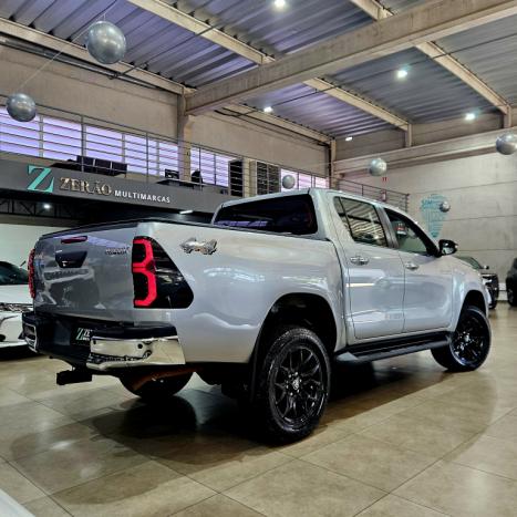 TOYOTA Hilux Caminhonete 2.8 16V SRV 4X4 DIESEL CABINE DUPLA AUTOM�TICO, Foto 4