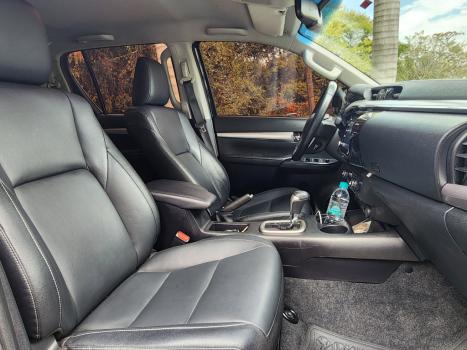 TOYOTA Hilux Caminhonete 2.8 16V SRX 4X4 DIESEL CABINE DUPLA AUTOM�TICO, Foto 10