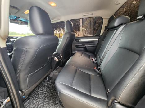 TOYOTA Hilux Caminhonete 2.8 16V SRX 4X4 DIESEL CABINE DUPLA AUTOM�TICO, Foto 11