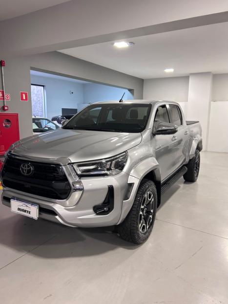 TOYOTA Hilux Caminhonete 2.8 16V SRX 4X4 TURBO DIESEL CABINE DUPLA AUTOM�TICO, Foto 3