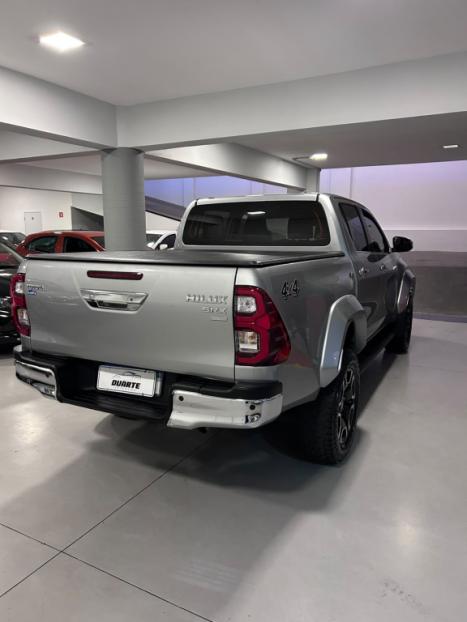 TOYOTA Hilux Caminhonete 2.8 16V SRX 4X4 TURBO DIESEL CABINE DUPLA AUTOM�TICO, Foto 4
