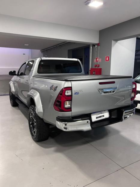 TOYOTA Hilux Caminhonete 2.8 16V SRX 4X4 TURBO DIESEL CABINE DUPLA AUTOM�TICO, Foto 6