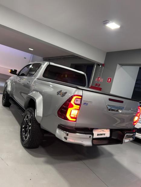 TOYOTA Hilux Caminhonete 2.8 16V SRX 4X4 TURBO DIESEL CABINE DUPLA AUTOM�TICO, Foto 8