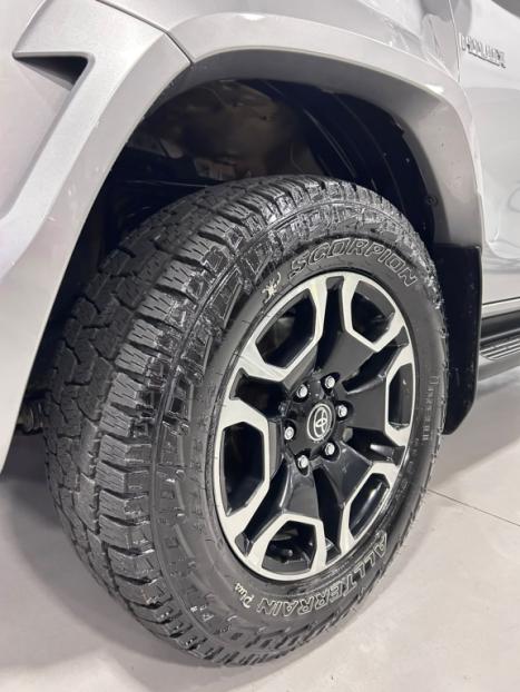 TOYOTA Hilux Caminhonete 2.8 16V SRX 4X4 TURBO DIESEL CABINE DUPLA AUTOM�TICO, Foto 11