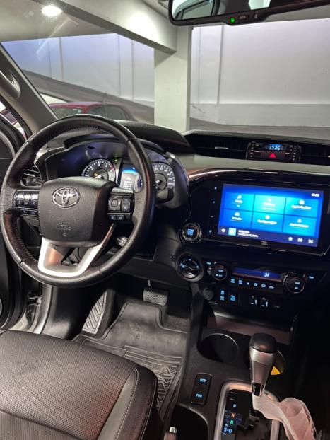 TOYOTA Hilux Caminhonete 2.8 16V SRX 4X4 TURBO DIESEL CABINE DUPLA AUTOM�TICO, Foto 13