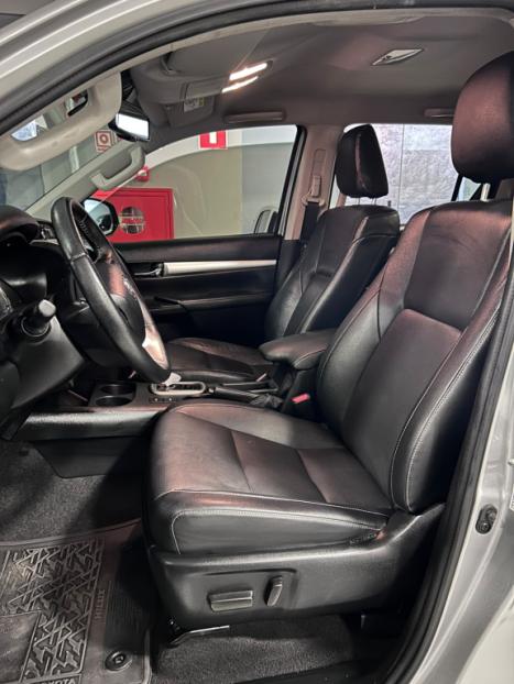 TOYOTA Hilux Caminhonete 2.8 16V SRX 4X4 TURBO DIESEL CABINE DUPLA AUTOM�TICO, Foto 15