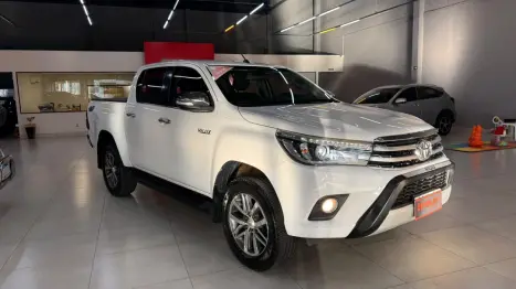 TOYOTA Hilux Caminhonete 2.8 16V SRX 4X4 TURBO DIESEL CABINE DUPLA AUTOM�TICO, Foto 1