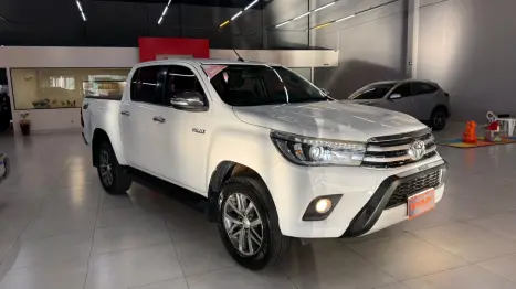 TOYOTA Hilux Caminhonete 2.8 16V SRX 4X4 TURBO DIESEL CABINE DUPLA AUTOM�TICO, Foto 16