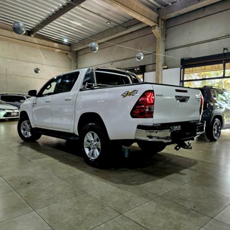 TOYOTA Hilux Caminhonete 2.7 16V 4P SRV FLEX 4X4  CABINE DUPLA AUTOM�TICO, Foto 6