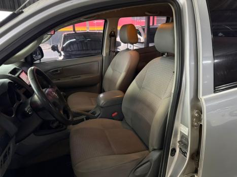 TOYOTA Hilux Caminhonete 3.0 4P SR 4X4 DIESEL CABINE DUPLA, Foto 15