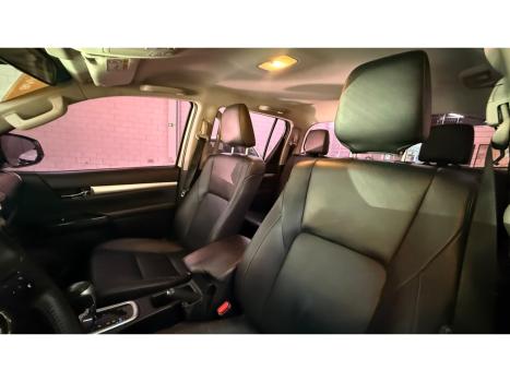 TOYOTA Hilux Caminhonete 2.8 4P SRX 4X4 TURBO DIESEL AUTOMÁTICO, Foto 17