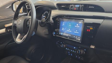 TOYOTA Hilux Caminhonete 2.8 16V SRX PLUS 4X4 TURBO DIESEL CABINE DUPLA AUTOM�TICO, Foto 17