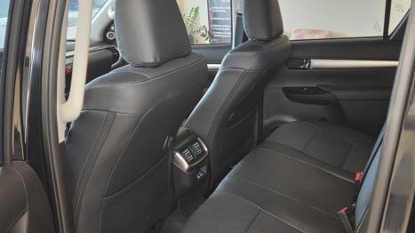 TOYOTA Hilux Caminhonete 2.8 16V SRX PLUS 4X4 TURBO DIESEL CABINE DUPLA AUTOM�TICO, Foto 18