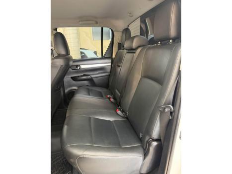 TOYOTA Hilux Caminhonete 2.8 16V SRV 4X4 DIESEL CABINE DUPLA AUTOMÁTICO, Foto 9