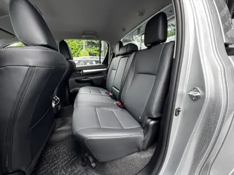 TOYOTA Hilux Caminhonete 2.8 16V SRX PLUS 4X4 TURBO DIESEL CABINE DUPLA AUTOMÁTICO, Foto 18