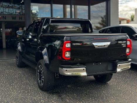 TOYOTA Hilux Caminhonete 2.8 16V SRX PLUS 4X4 TURBO DIESEL CABINE DUPLA AUTOMÁTICO, Foto 8