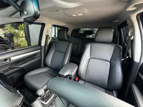 TOYOTA Hilux Caminhonete 2.8 16V SRX PLUS 4X4 TURBO DIESEL CABINE DUPLA AUTOMÁTICO, Foto 18
