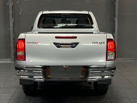 TOYOTA Hilux Caminhonete 2.8 16V 4P SR 4X4 DIESEL CABINE DUPLA AUTOMÁTICO, Foto 5