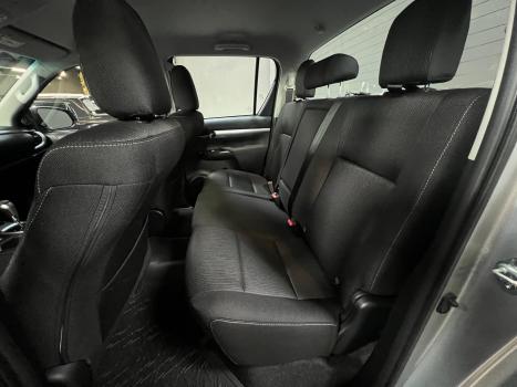TOYOTA Hilux Caminhonete 2.8 16V 4P SR 4X4 DIESEL CABINE DUPLA AUTOMÁTICO, Foto 8