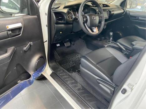 TOYOTA Hilux Caminhonete 2.8 4X4 DIESEL CABINE SIMPLES, Foto 14