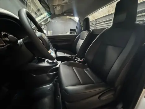 TOYOTA Hilux Caminhonete 2.8 4X4 DIESEL CABINE SIMPLES, Foto 10