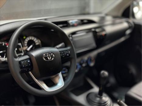 TOYOTA Hilux Caminhonete 2.8 4X4 DIESEL CABINE SIMPLES, Foto 12