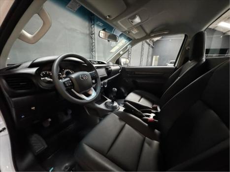 TOYOTA Hilux Caminhonete 2.8 4X4 DIESEL CABINE SIMPLES, Foto 13