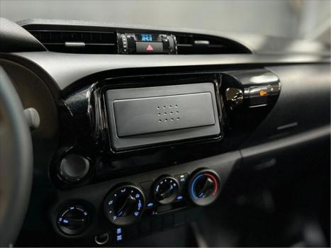 TOYOTA Hilux Caminhonete 2.8 4X4 DIESEL CABINE SIMPLES, Foto 16