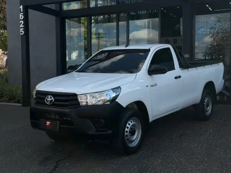 TOYOTA Hilux Caminhonete 2.8 4X4 DIESEL CABINE SIMPLES, Foto 4