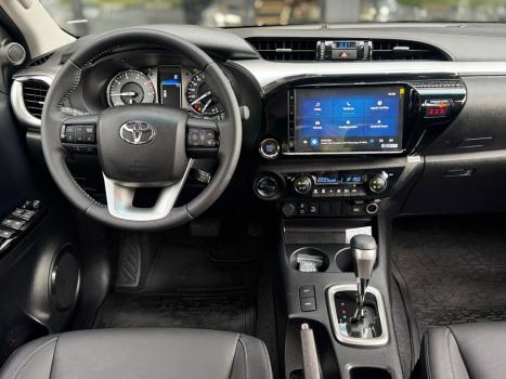 TOYOTA Hilux Caminhonete 2.8 16V SRV 4X4 DIESEL CABINE DUPLA AUTOMÁTICO, Foto 11