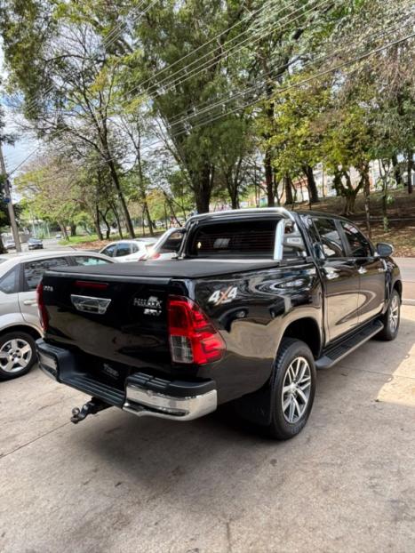 TOYOTA Hilux Caminhonete 2.8 16V SRX 4X4 TURBO DIESEL CABINE DUPLA AUTOMÁTICO, Foto 6