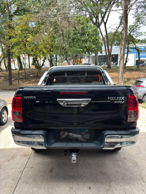 TOYOTA Hilux Caminhonete 2.8 16V SRX 4X4 TURBO DIESEL CABINE DUPLA AUTOMÁTICO, Foto 7