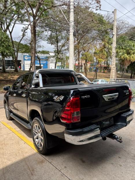 TOYOTA Hilux Caminhonete 2.8 16V SRX 4X4 TURBO DIESEL CABINE DUPLA AUTOMÁTICO, Foto 8