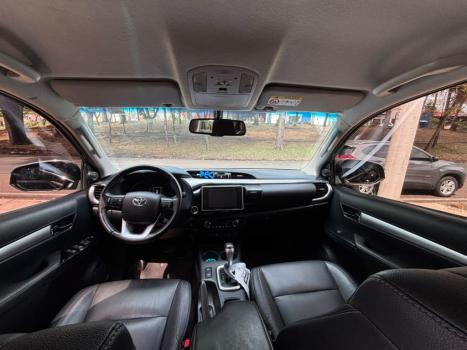 TOYOTA Hilux Caminhonete 2.8 16V SRX 4X4 TURBO DIESEL CABINE DUPLA AUTOMÁTICO, Foto 11