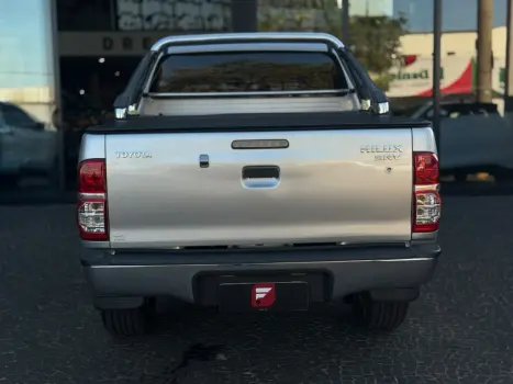 TOYOTA Hilux Caminhonete 2.7 16V 4P SRV FLEX CABINE DUPLA AUTOMÁTICO, Foto 9