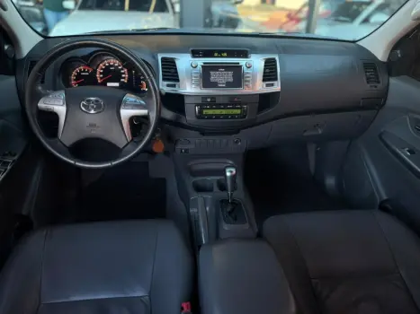 TOYOTA Hilux Caminhonete 2.7 16V 4P SRV FLEX CABINE DUPLA AUTOMÁTICO, Foto 13