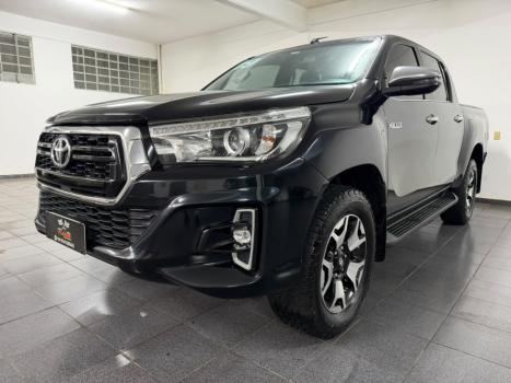 TOYOTA Hilux Caminhonete 2.8 16V SRX 50 ANOS 4X4 TURBO DIESEL CABINE DUPLA AUTOMÁTICO, Foto 1
