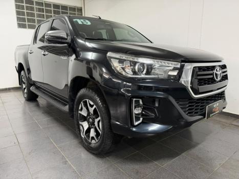 TOYOTA Hilux Caminhonete 2.8 16V SRX 50 ANOS 4X4 TURBO DIESEL CABINE DUPLA AUTOMÁTICO, Foto 3