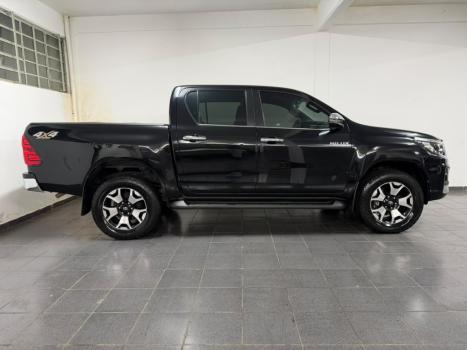 TOYOTA Hilux Caminhonete 2.8 16V SRX 50 ANOS 4X4 TURBO DIESEL CABINE DUPLA AUTOMÁTICO, Foto 4