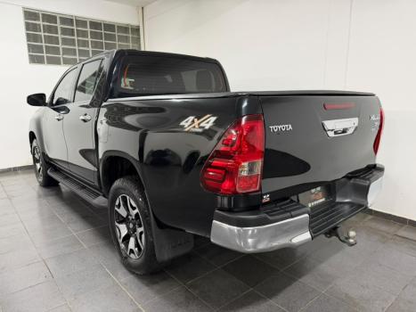 TOYOTA Hilux Caminhonete 2.8 16V SRX 50 ANOS 4X4 TURBO DIESEL CABINE DUPLA AUTOMÁTICO, Foto 7