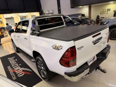 TOYOTA Hilux Caminhonete 2.8 16V SRV 4X4 DIESEL CABINE DUPLA AUTOMÁTICO, Foto 7