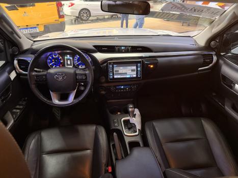 TOYOTA Hilux Caminhonete 2.8 16V SRV 4X4 DIESEL CABINE DUPLA AUTOMÁTICO, Foto 13