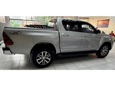 TOYOTA Hilux Caminhonete 2.8 16V SRV 4X4 DIESEL CABINE DUPLA AUTOMÁTICO, Foto 5