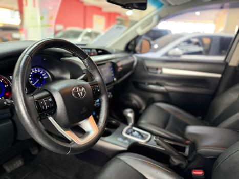 TOYOTA Hilux Caminhonete 2.8 16V SRV 4X4 DIESEL CABINE DUPLA AUTOMÁTICO, Foto 11