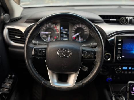 TOYOTA Hilux Caminhonete 2.8 4P SRX 4X4 TURBO DIESEL AUTOMÁTICO, Foto 14