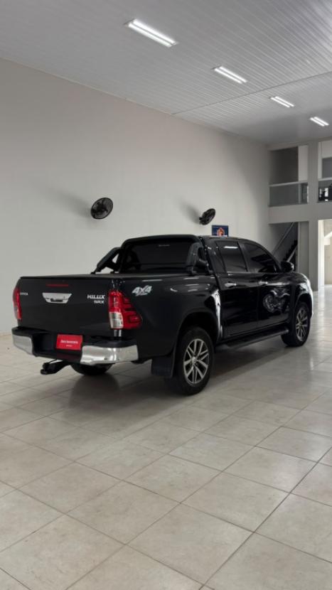 TOYOTA Hilux Caminhonete 2.8 16V 4P SRX DIESEL CABINE DUPLA, Foto 4