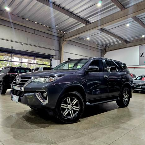 TOYOTA Hilux SW4 2.7 16V 4P SR FLEX AUTOM�TICO, Foto 3